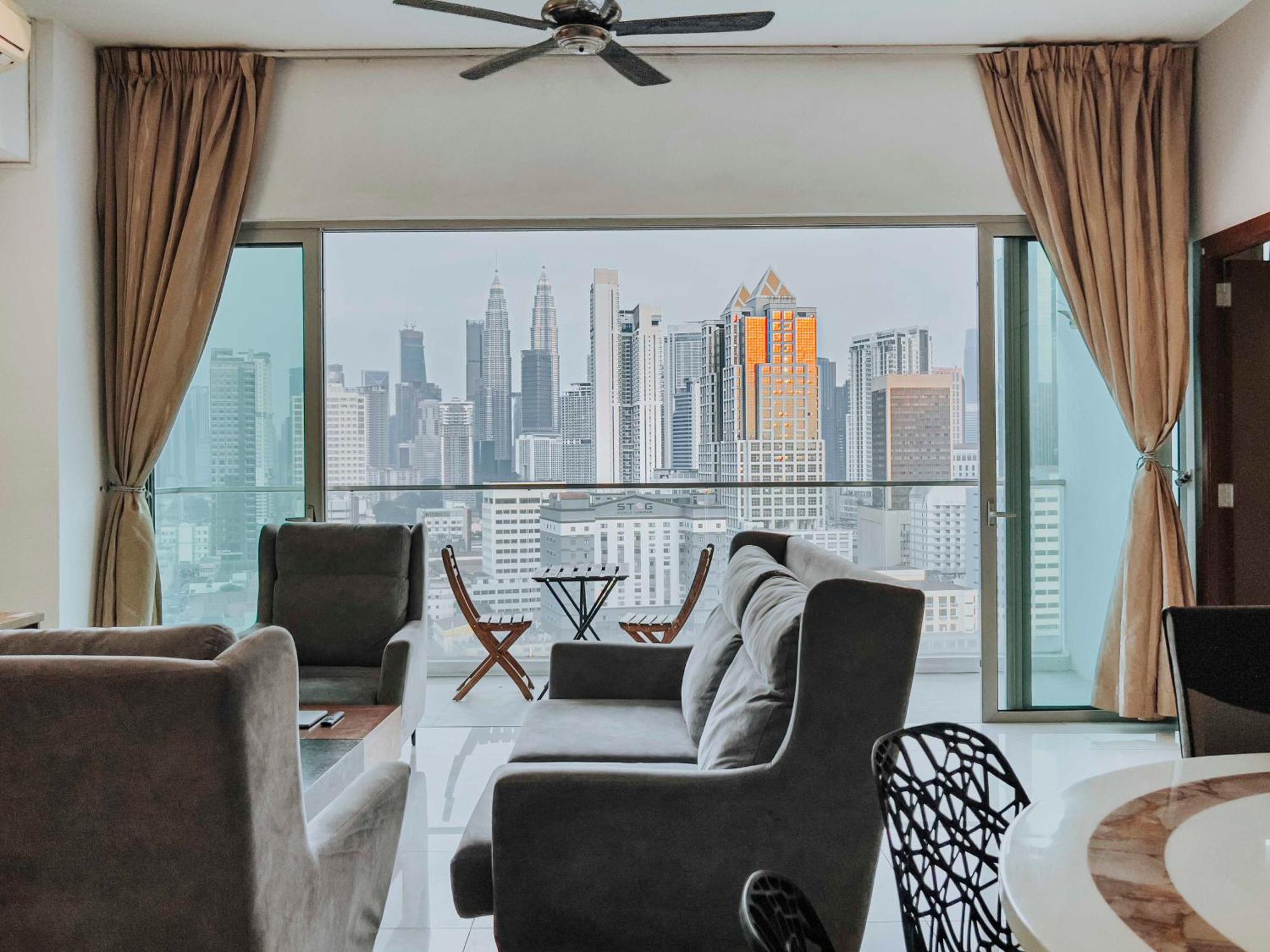 Regalia Residence The Sky Pool Suite Kuala Lumpur Habitación foto